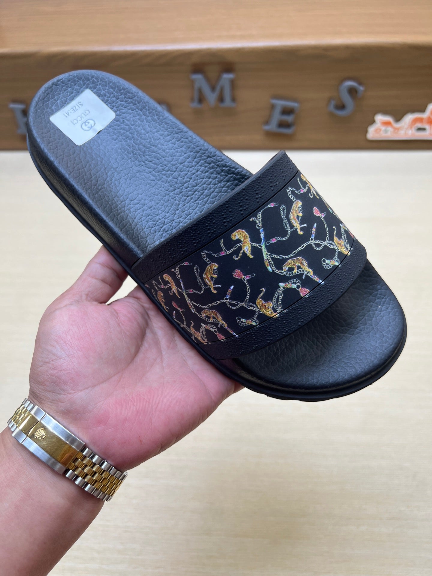 Z5R66B25 Popular Slippers