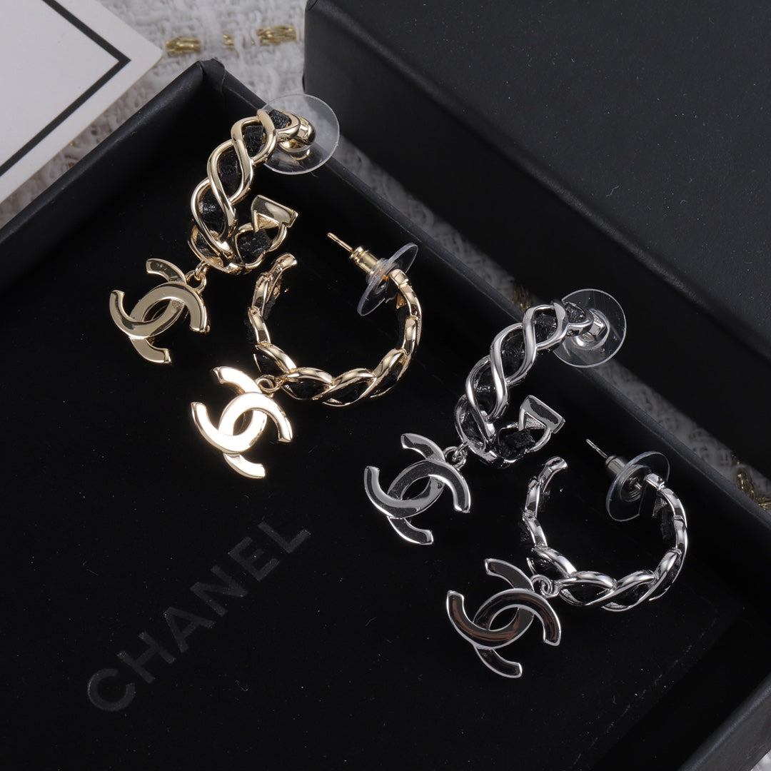 X1Z94C687E Popular Earrings