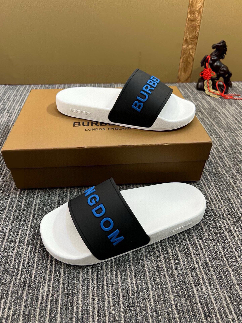 Z5Z35R255 Popular Slippers