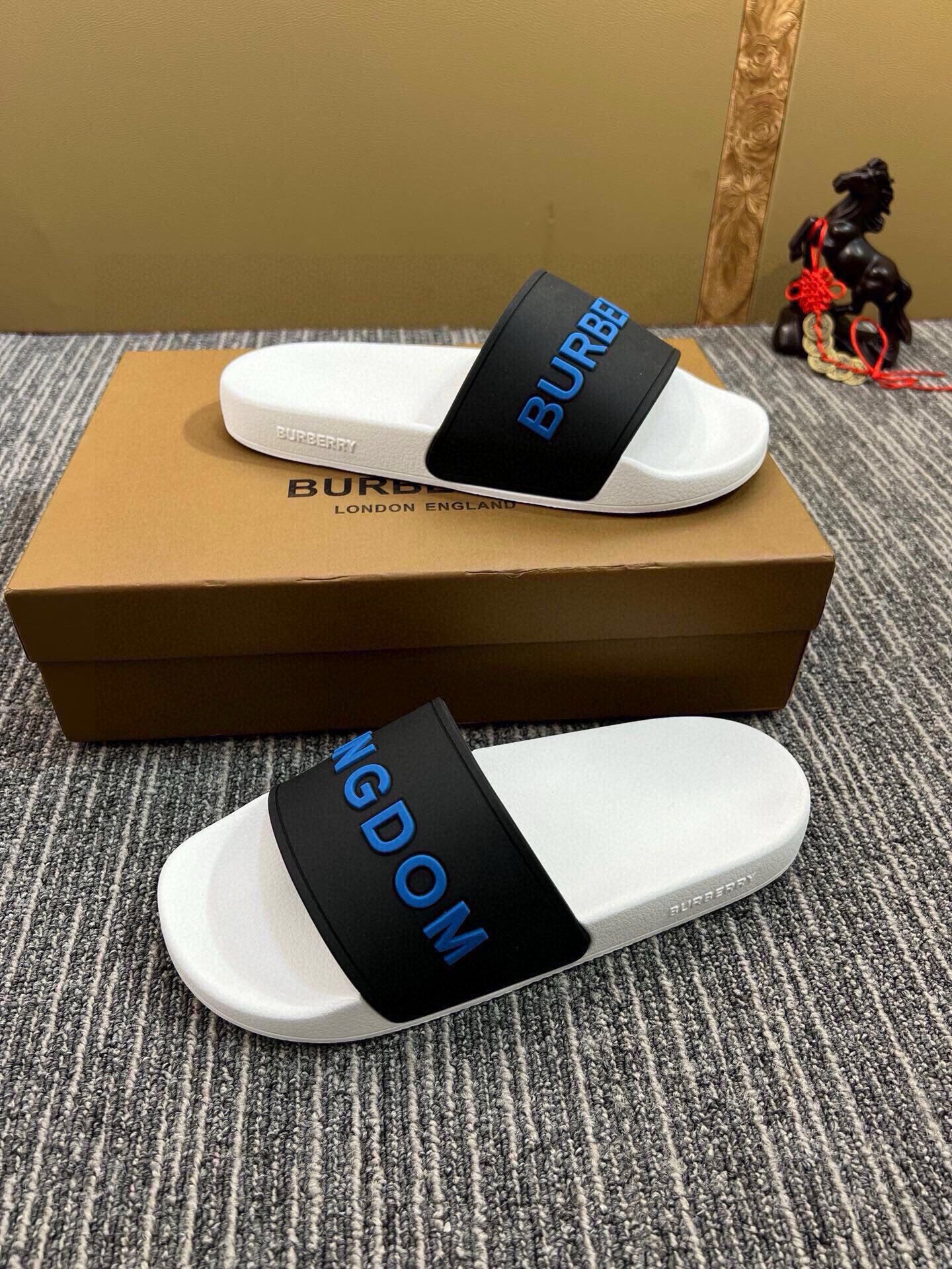 Z5Z35R255 Popular Slippers