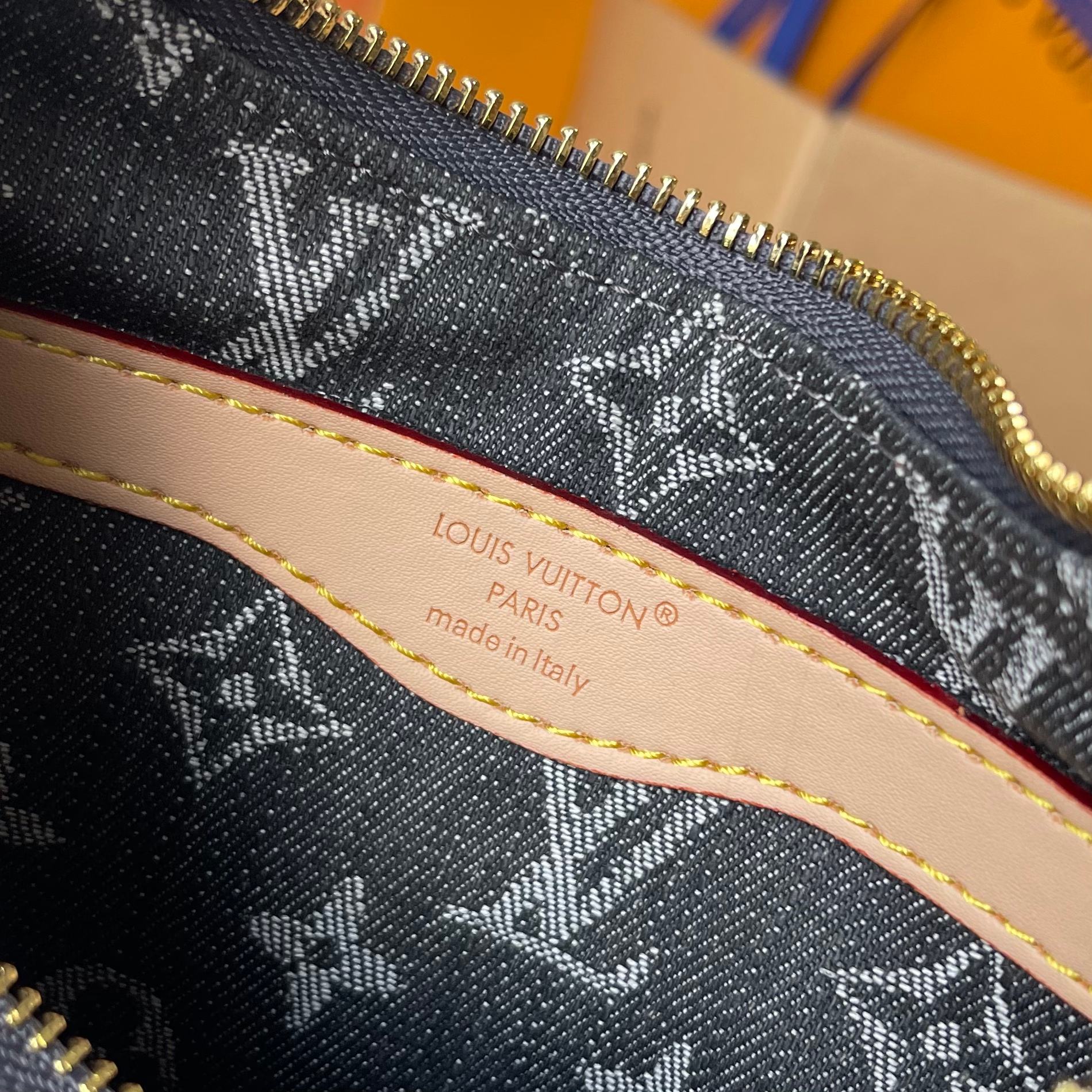 B1R76E04 Popular bag
