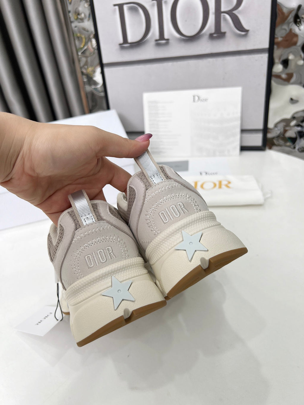 Z2Q105D314 Popular high-quality Shoes