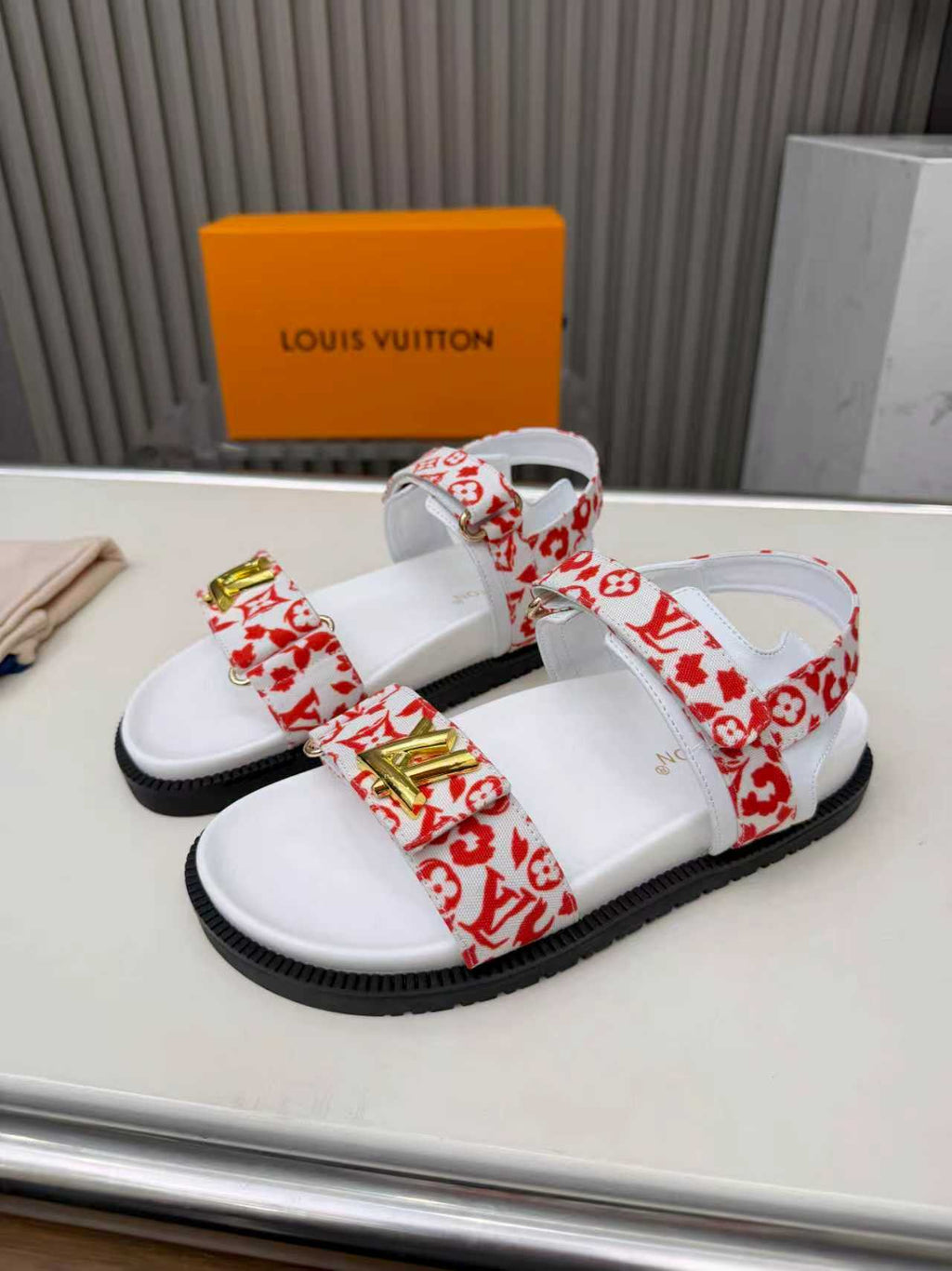 Z2P36E16 Popular high-quality Shoes