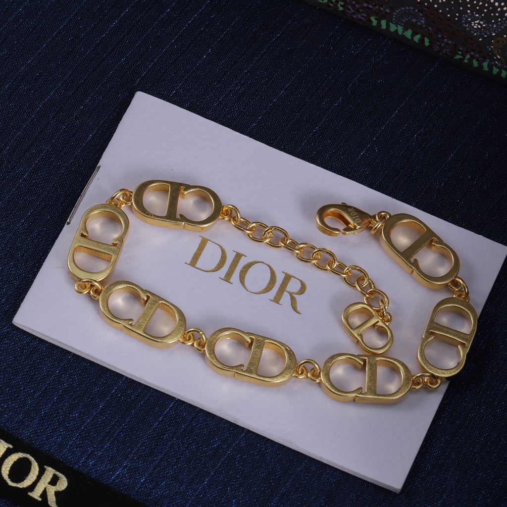 X1N36D40K Popular   Bracelets