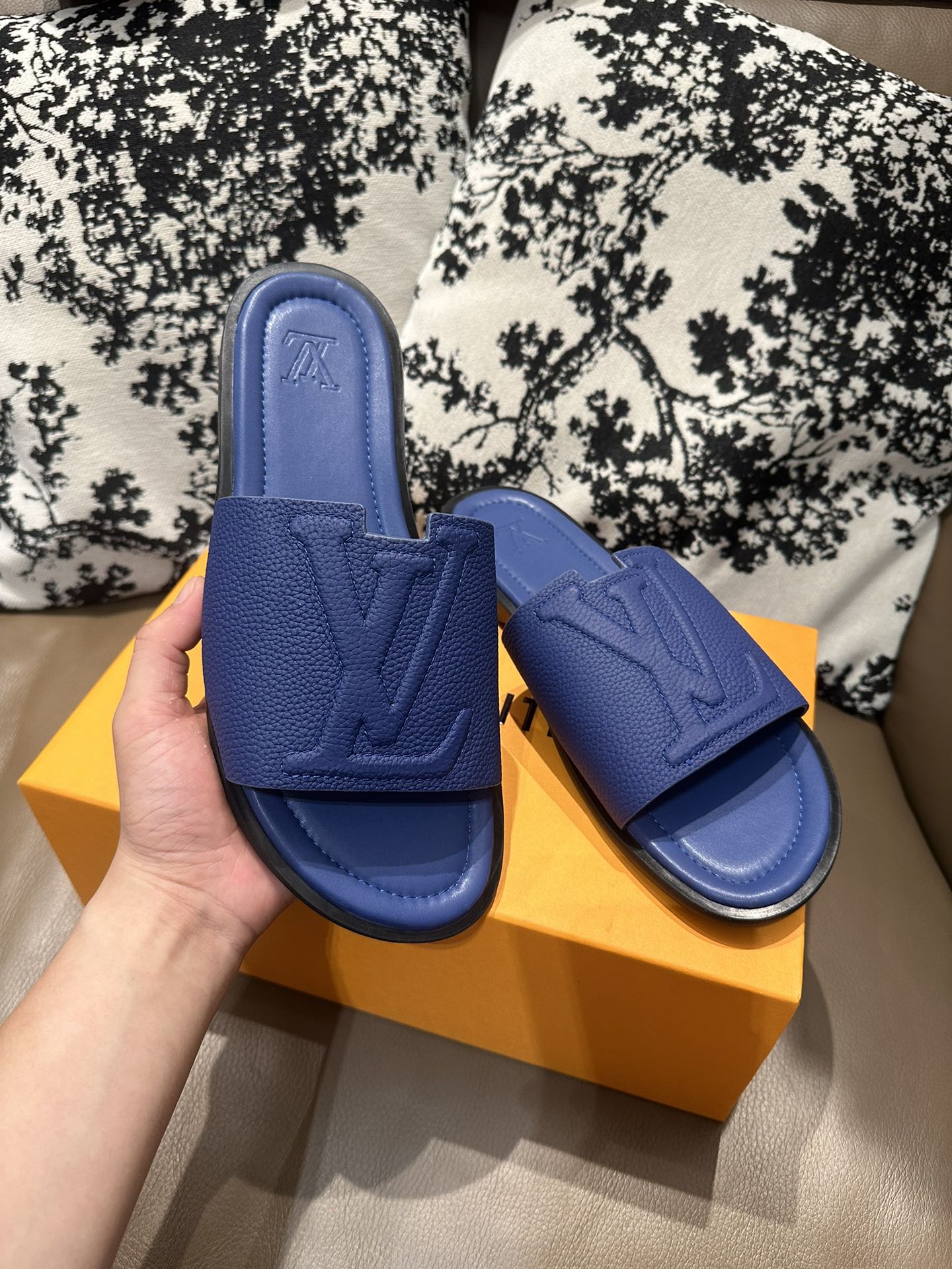 Z2Z85E25  Popular leather Shoes