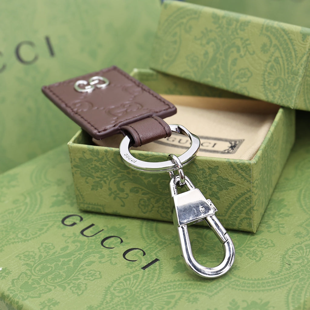 A1Z105B102 Popular bag 's charms accessories