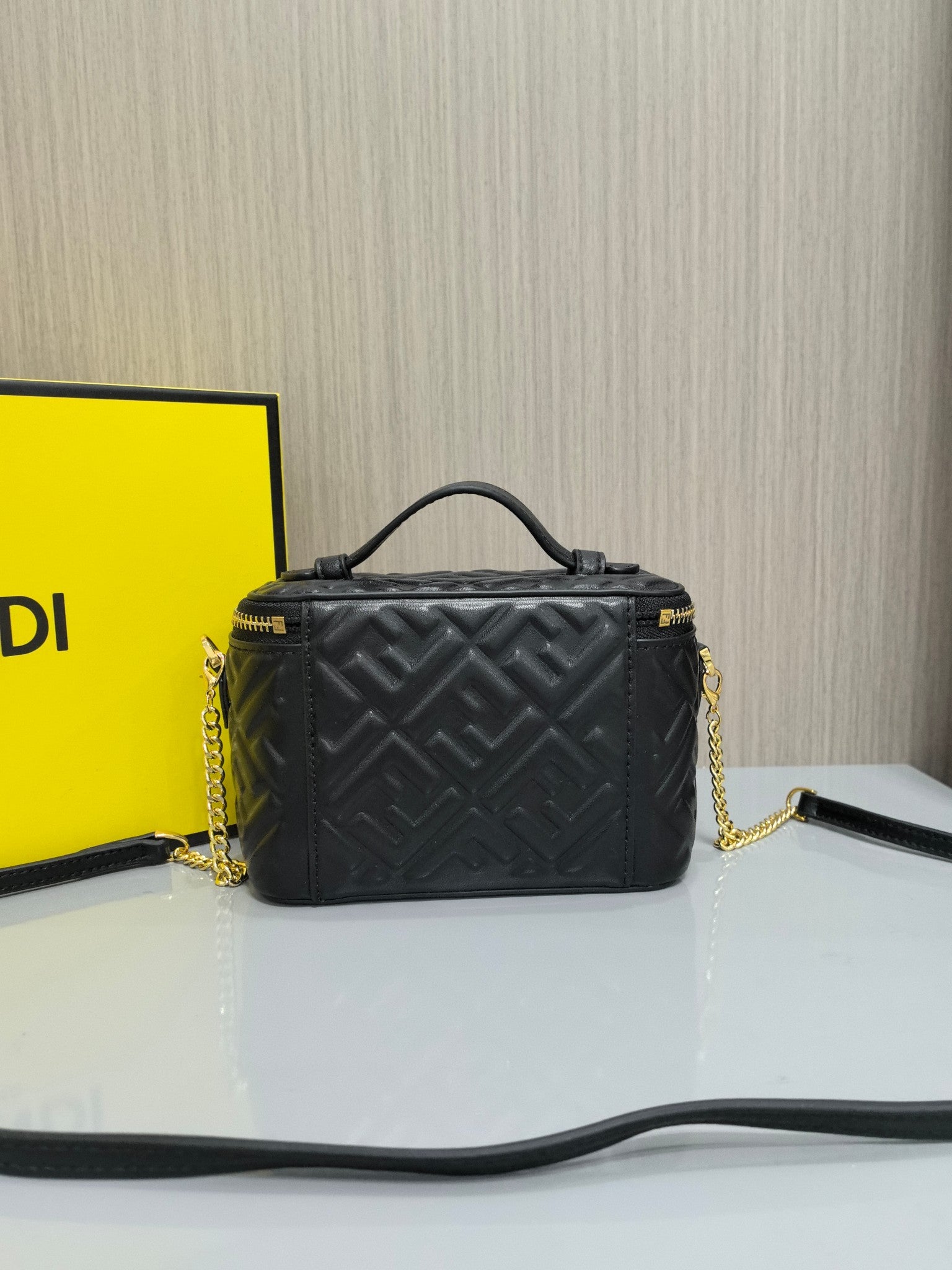 B1R15F59  Popular  bag