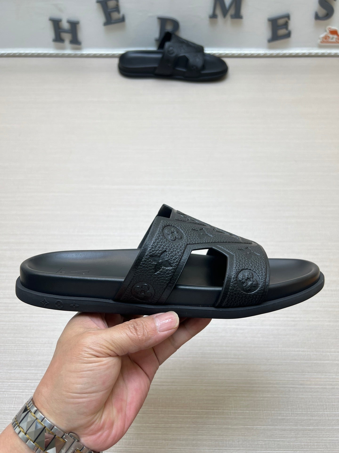 Z5ZE68 Popular slippers