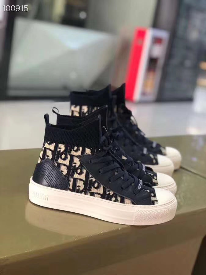 Z2Q105D425 Popular high-quality Shoes