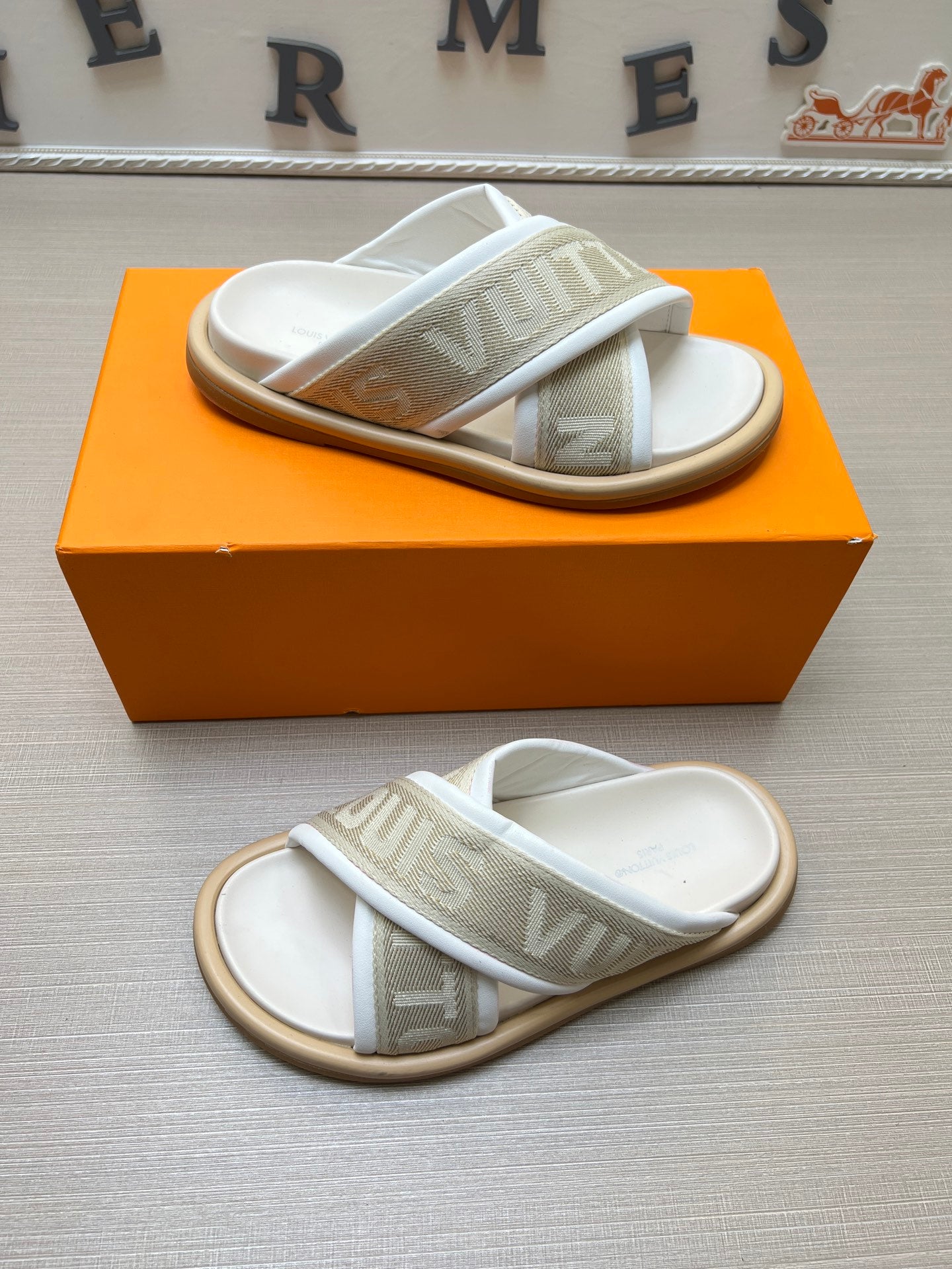 Z5Z35E271 Popular Slippers