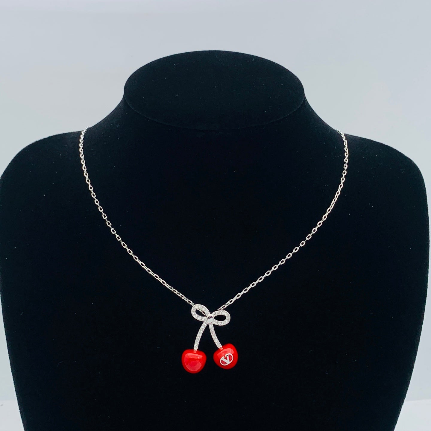X1Q85VL206X Popular Necklace