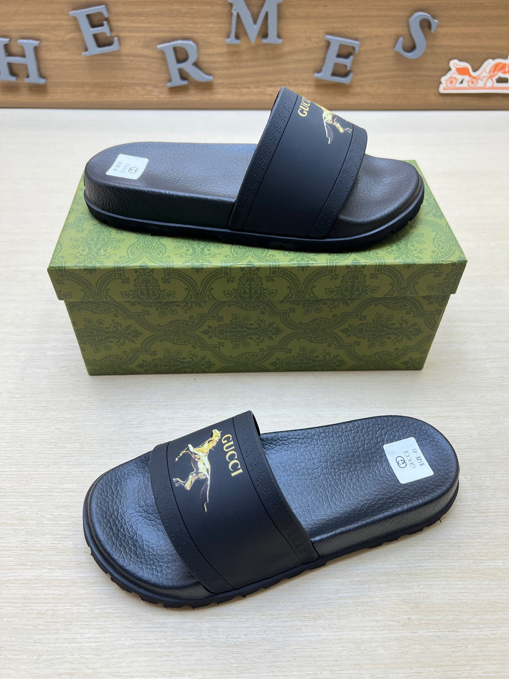 Z5R66B29 Popular Slippers