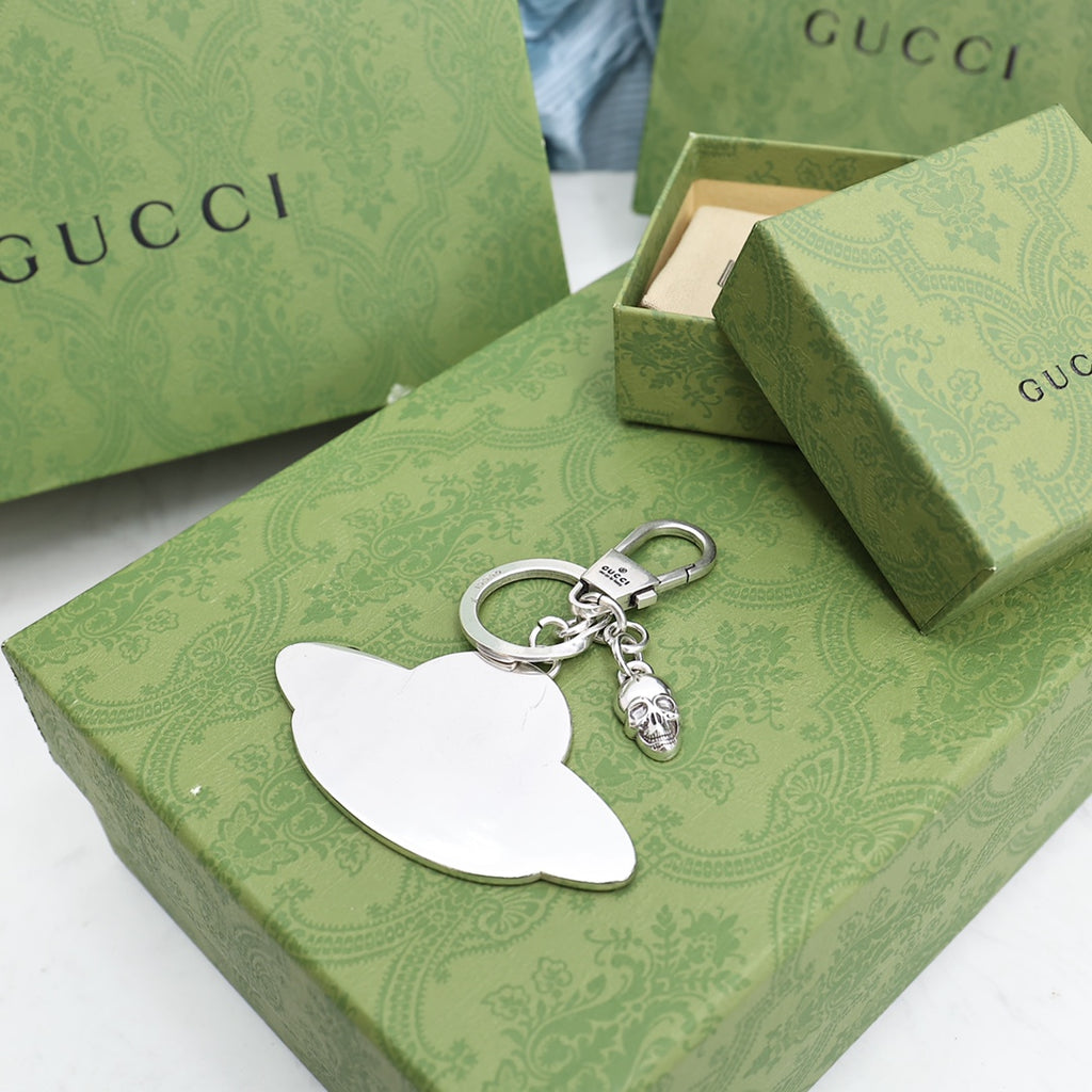 A1Z105B17 Popular bag 's charms accessories