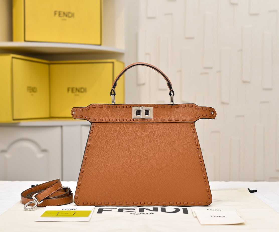 B1R115F136 Popular leather bag