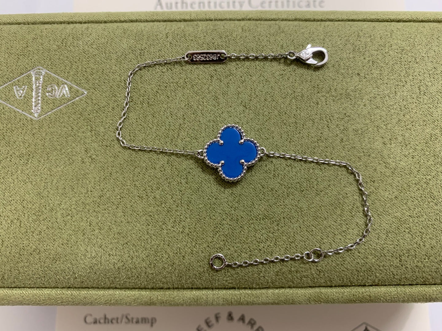 X5X63VA187K  Popular  1 flower bracelet