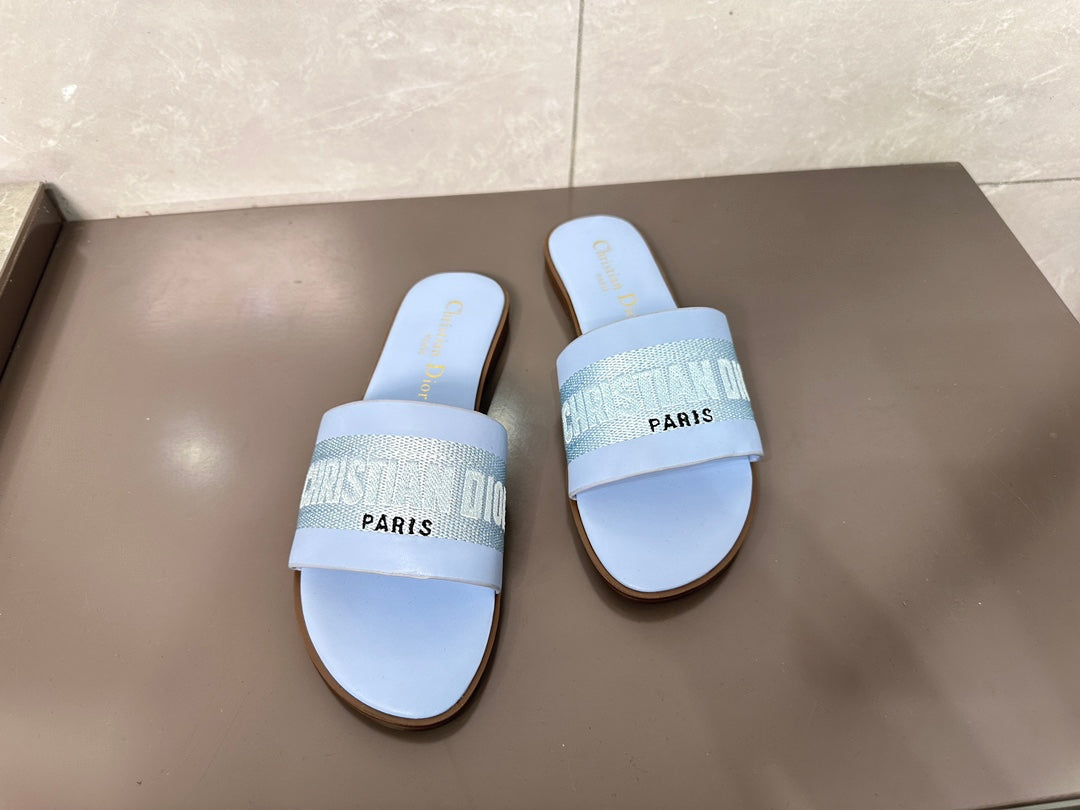 Z1ZD32 Popular slippers