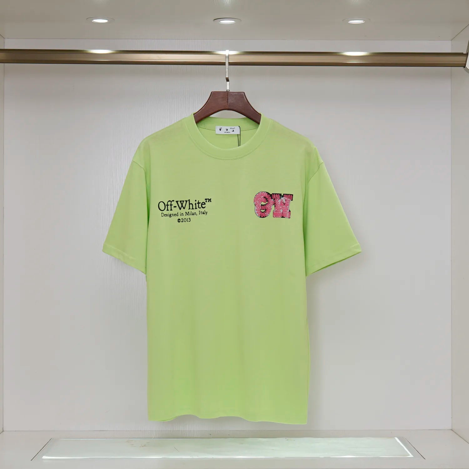 U1N65A20 Popular T-shirt