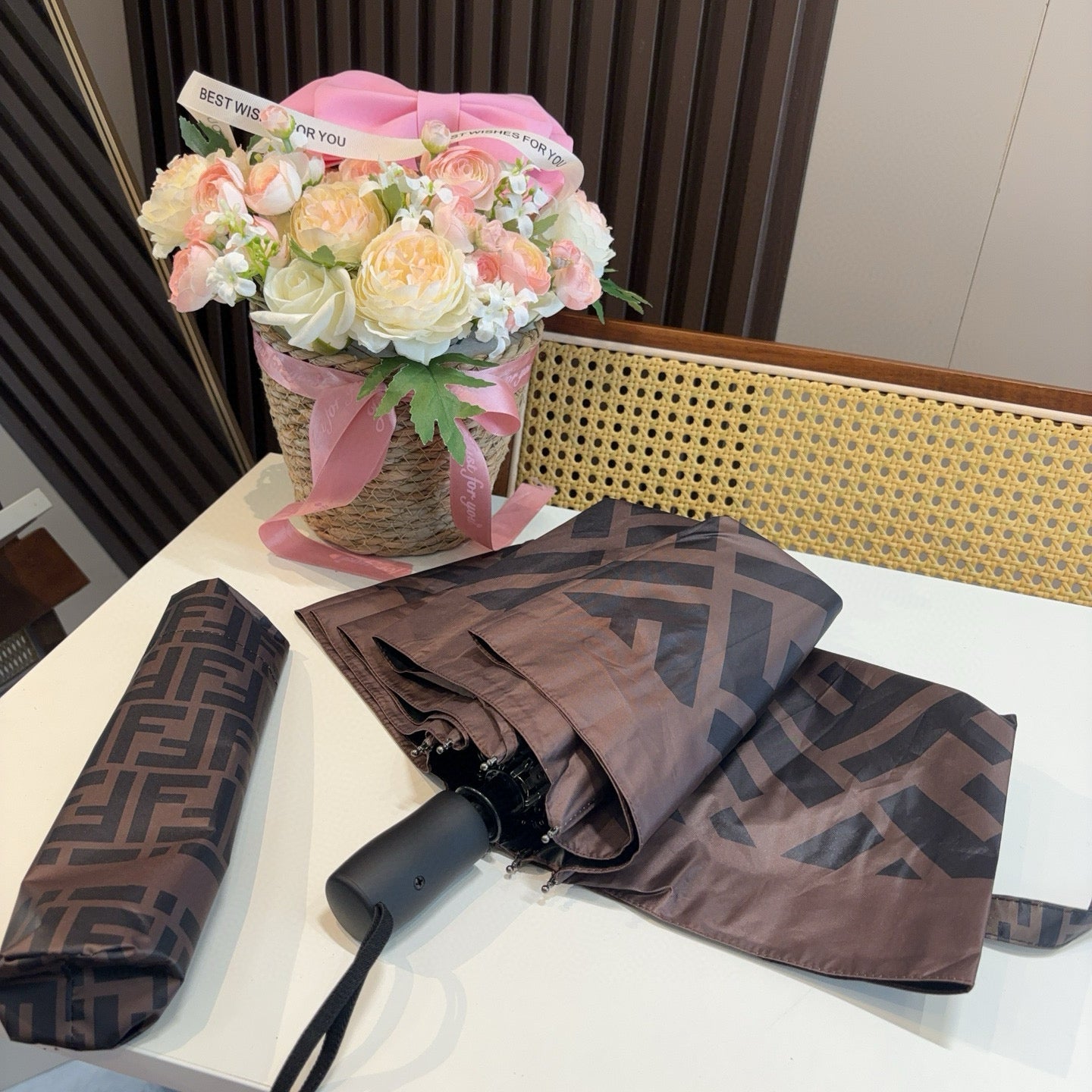 J1R85F121 Popular UV resistant umbrella