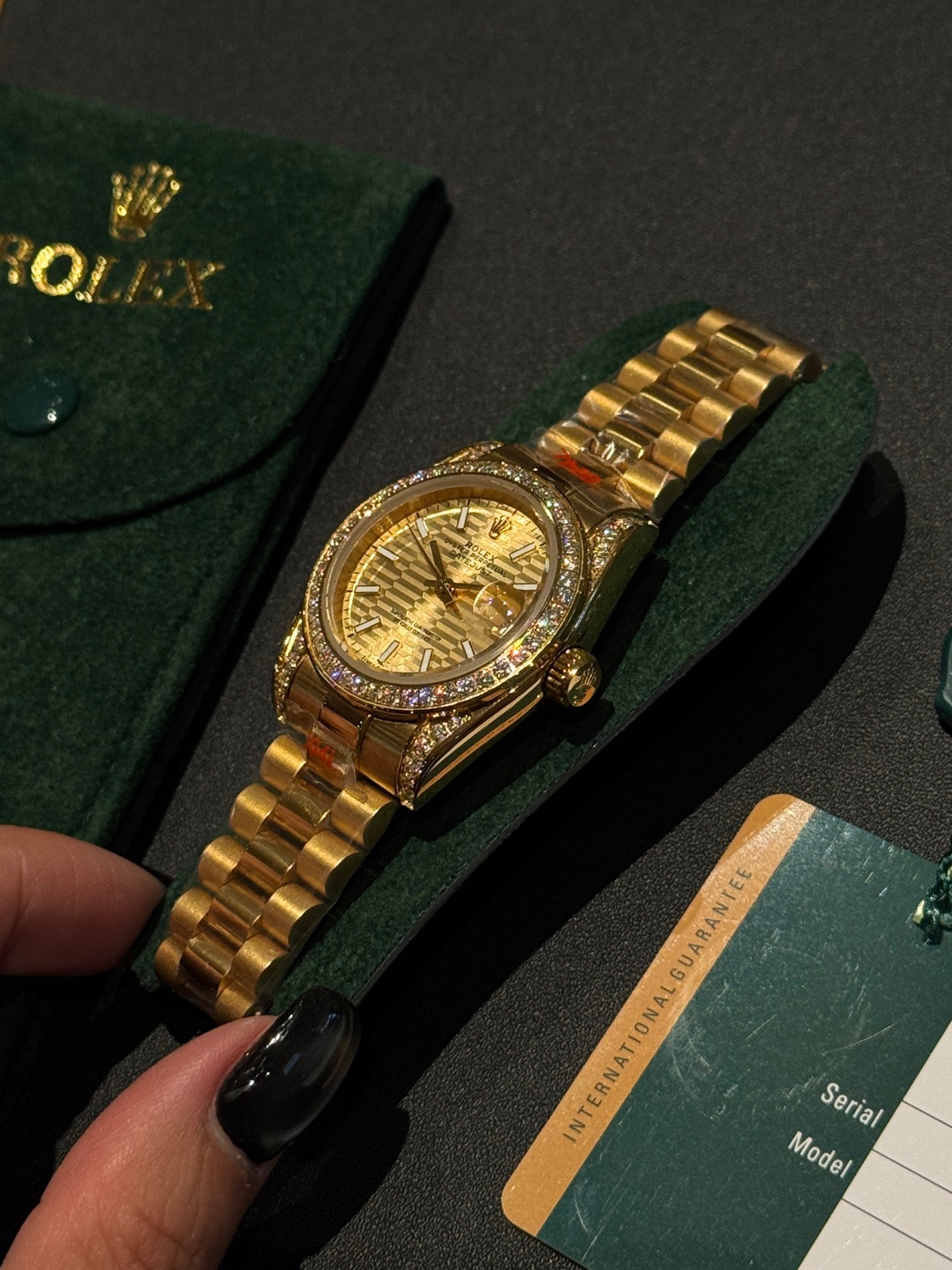 L1R36L15 Popular Watches