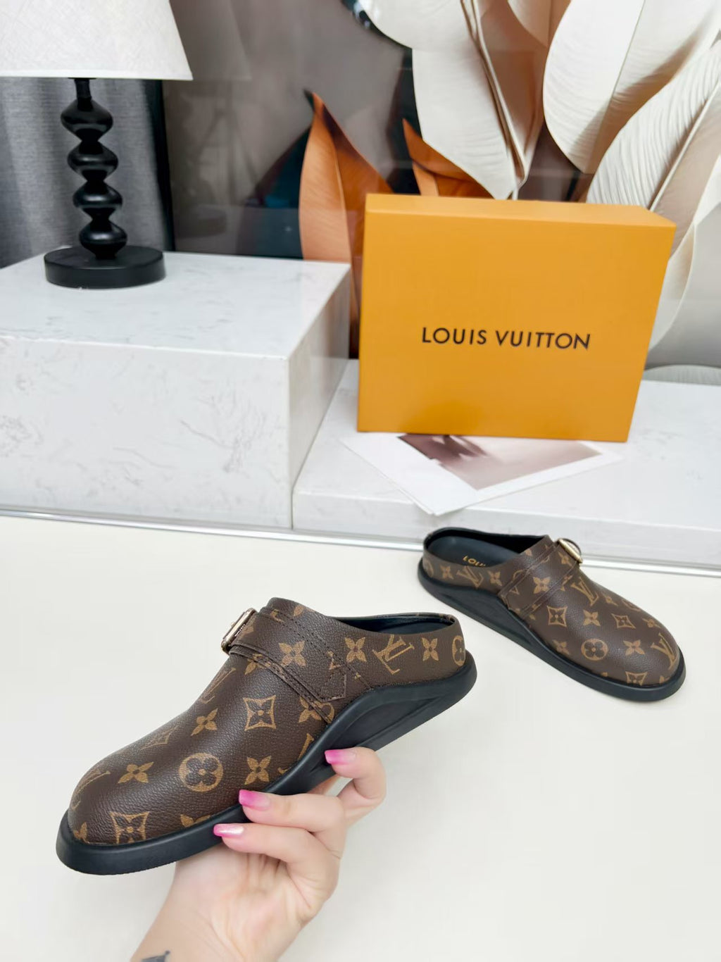 Z2Q105E255 Popular high-quality Shoes
