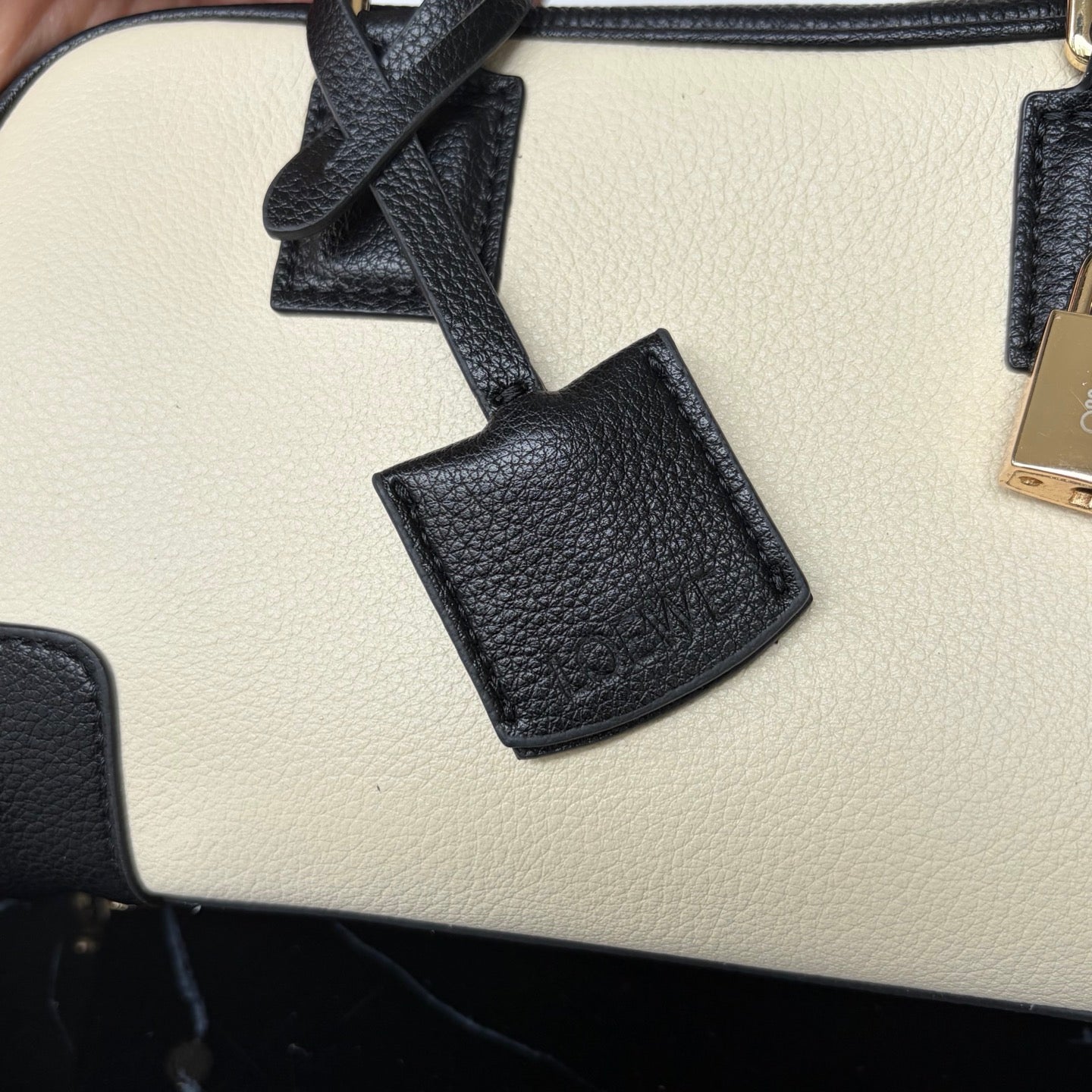B1R66A12 Popular leather bag