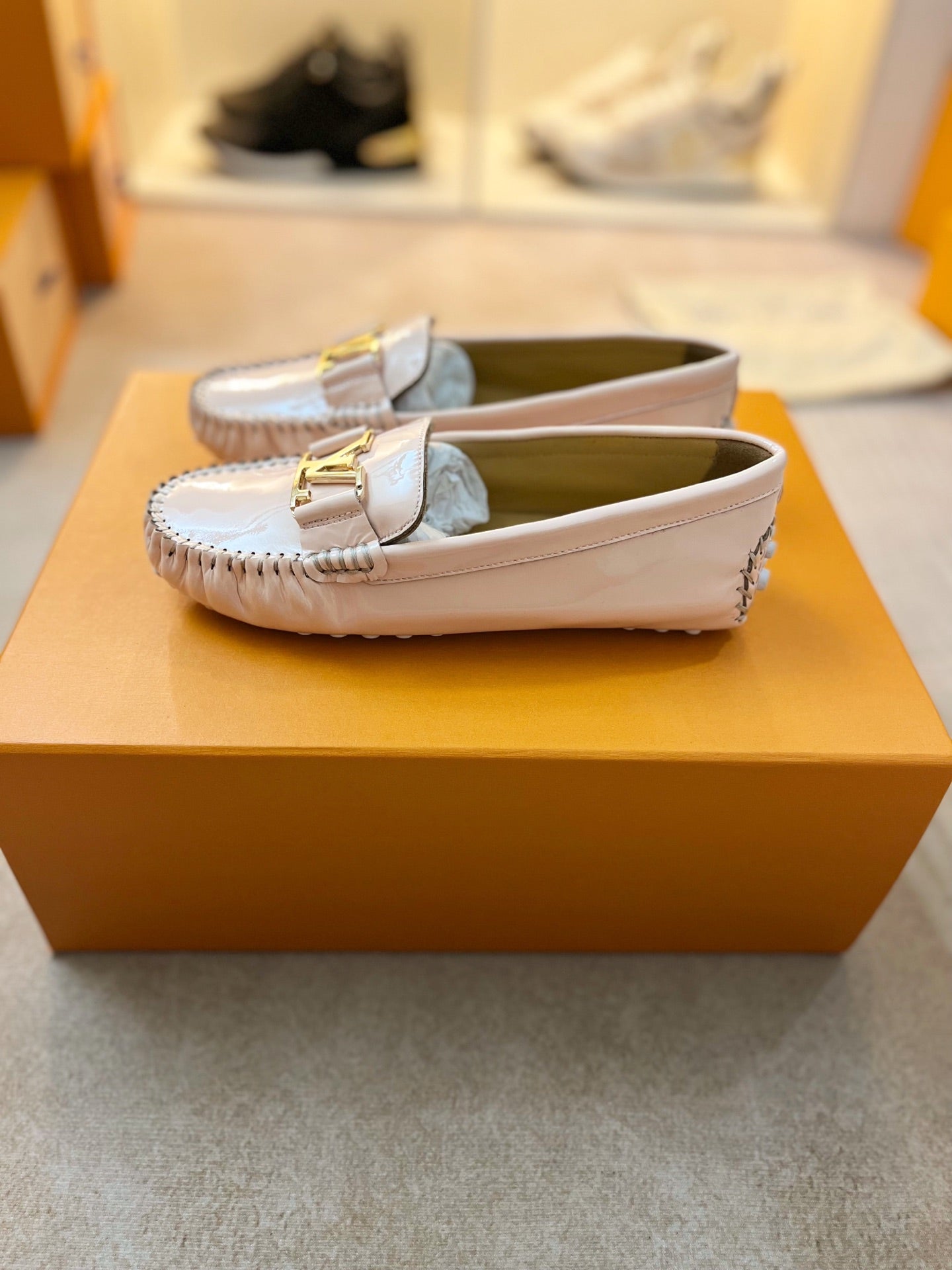 Z2Q95E98 Popular high-quality leather shoes