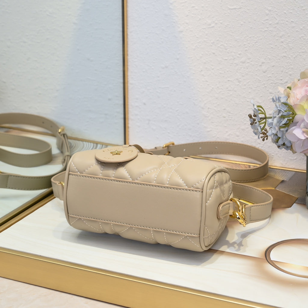 B1W15D32 Popular  leather bag