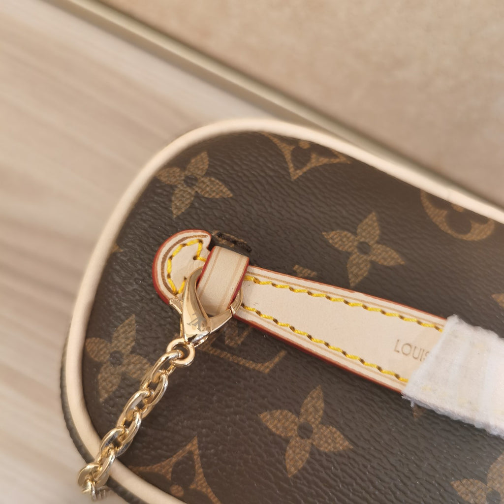 B1X34E273 Popular  leather bag 