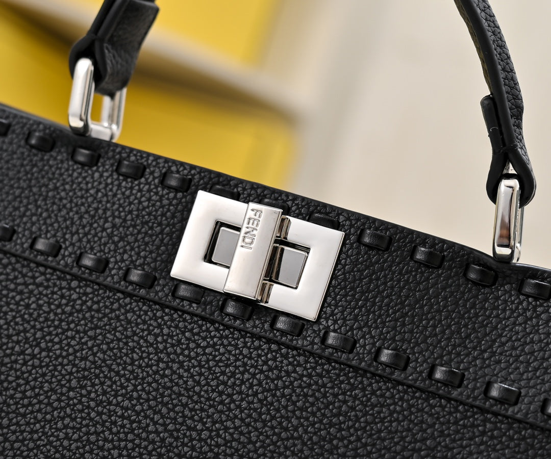 B1R115F136 Popular leather bag