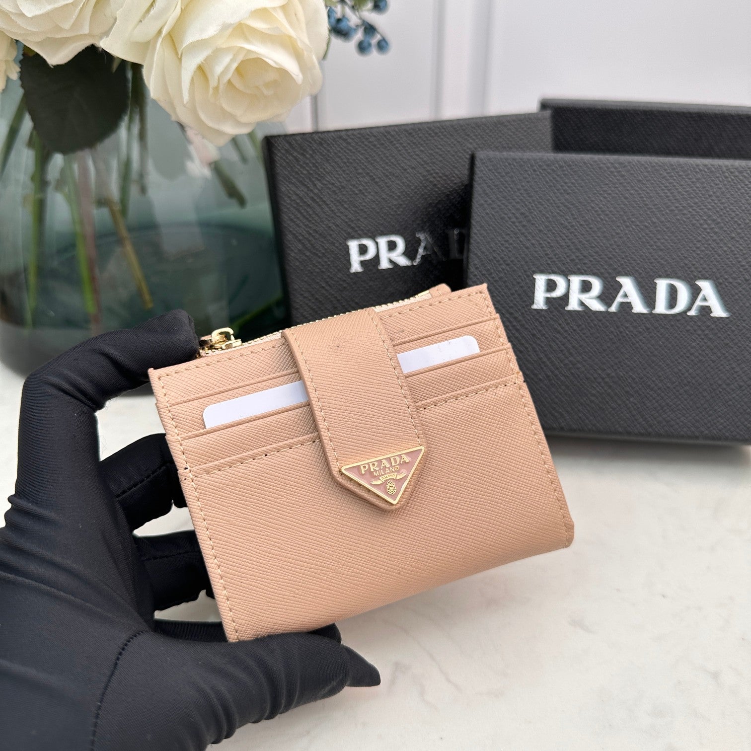 B1P36P1 Popular card holder