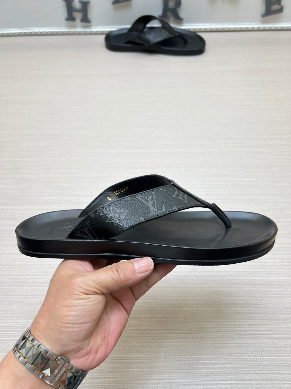 Z5ZE86 Popular slippers