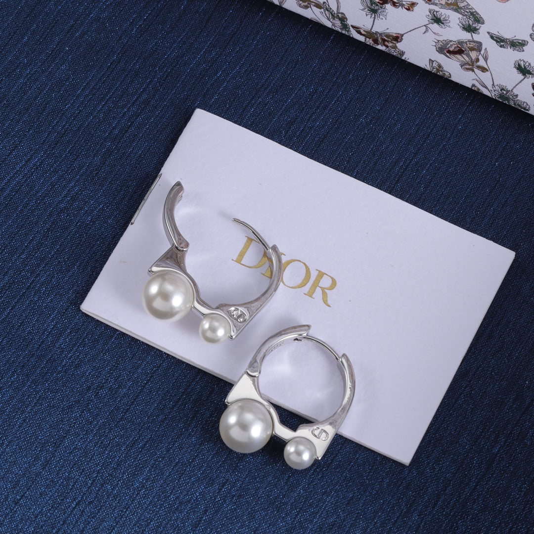 X1Z54D366E Popular  Earrings