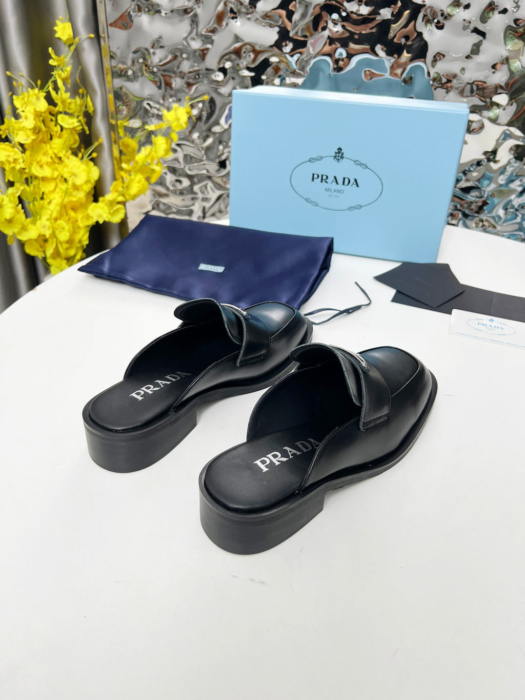 Z2Q105P403 Popular high-quality leather Shoes
