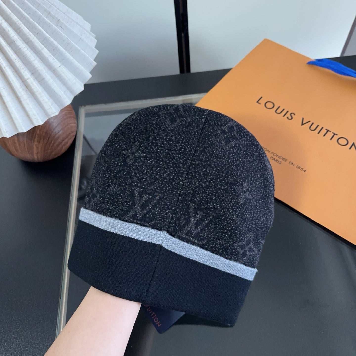 M1R86E19 Popular hats