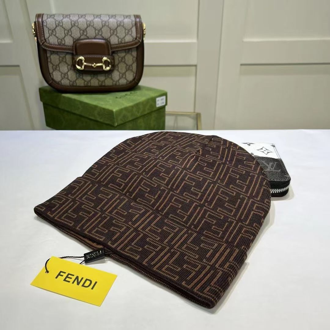 M1R86F39 Popular hats