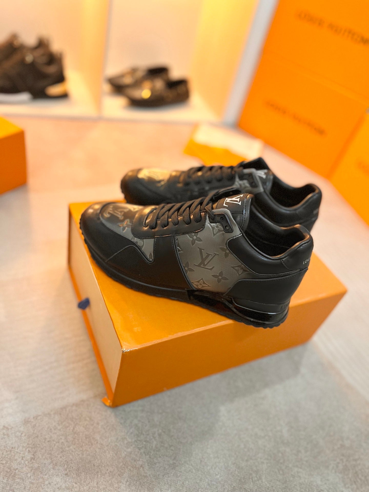 Z2Q95E100 Popular high-quality  shoes