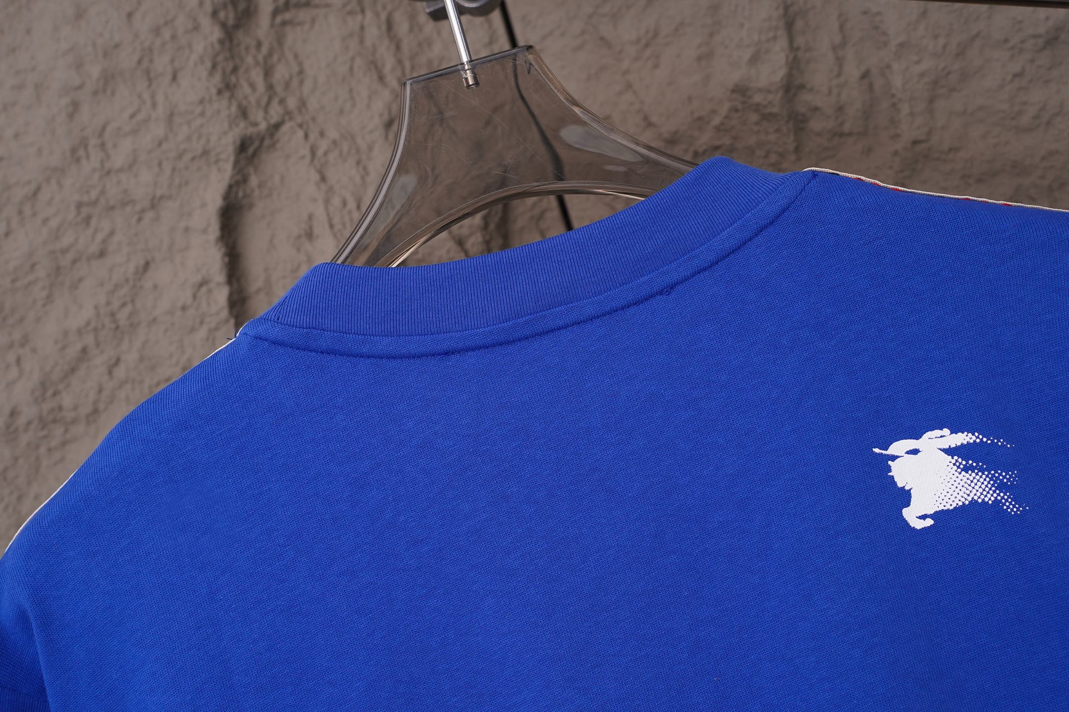 U1R86R7 Popular T-shirts