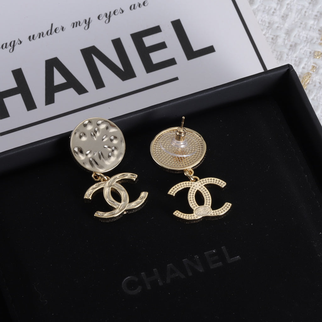 X1Q45C7E Popular Earrings