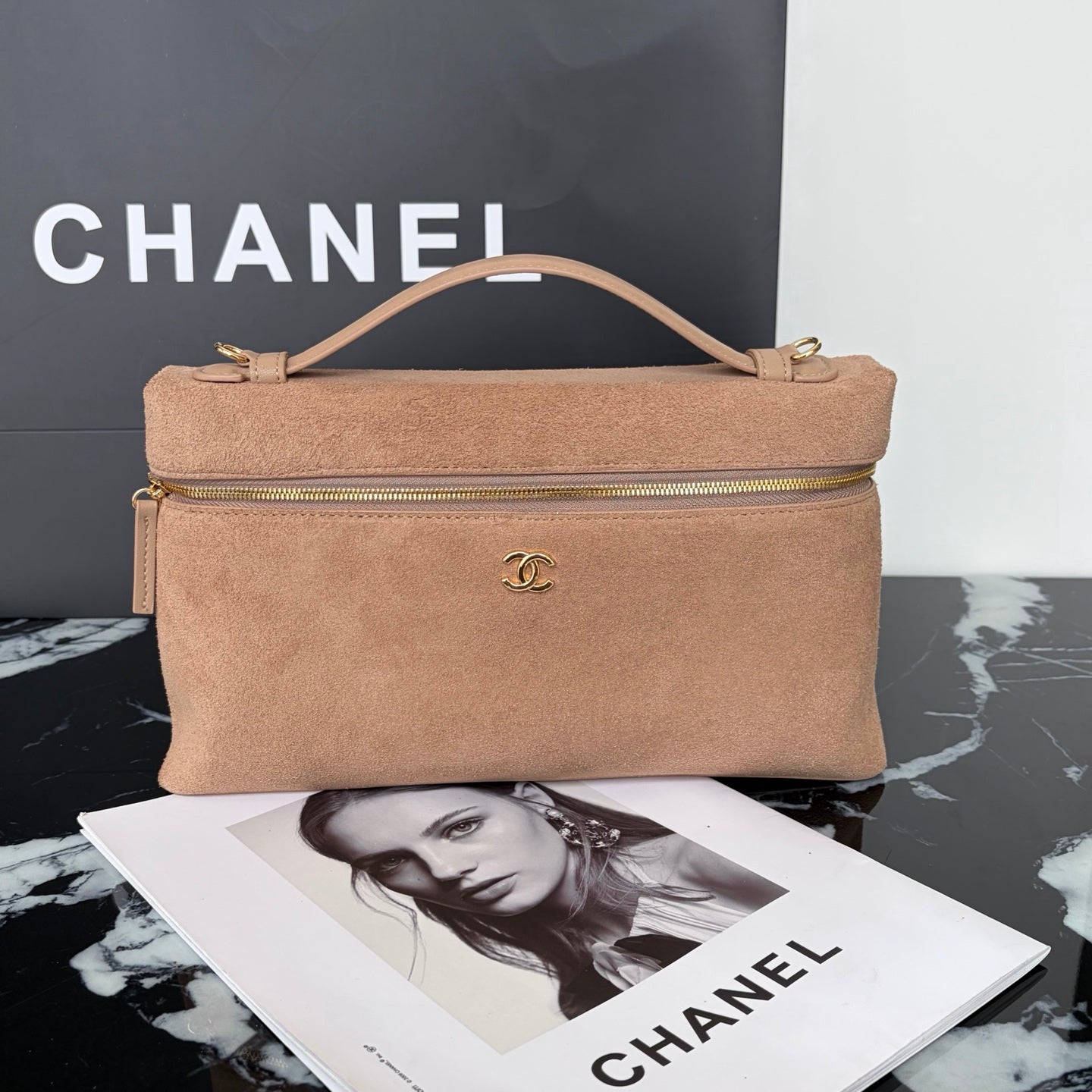 B1R76C31 Popular leather bag
