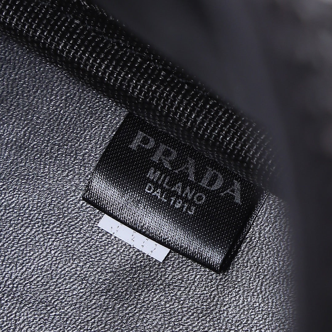 B12X44P265 Popular leather bag 