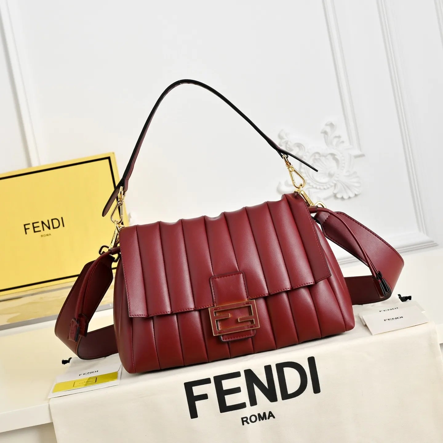 B1P36F106 Popular leather bag