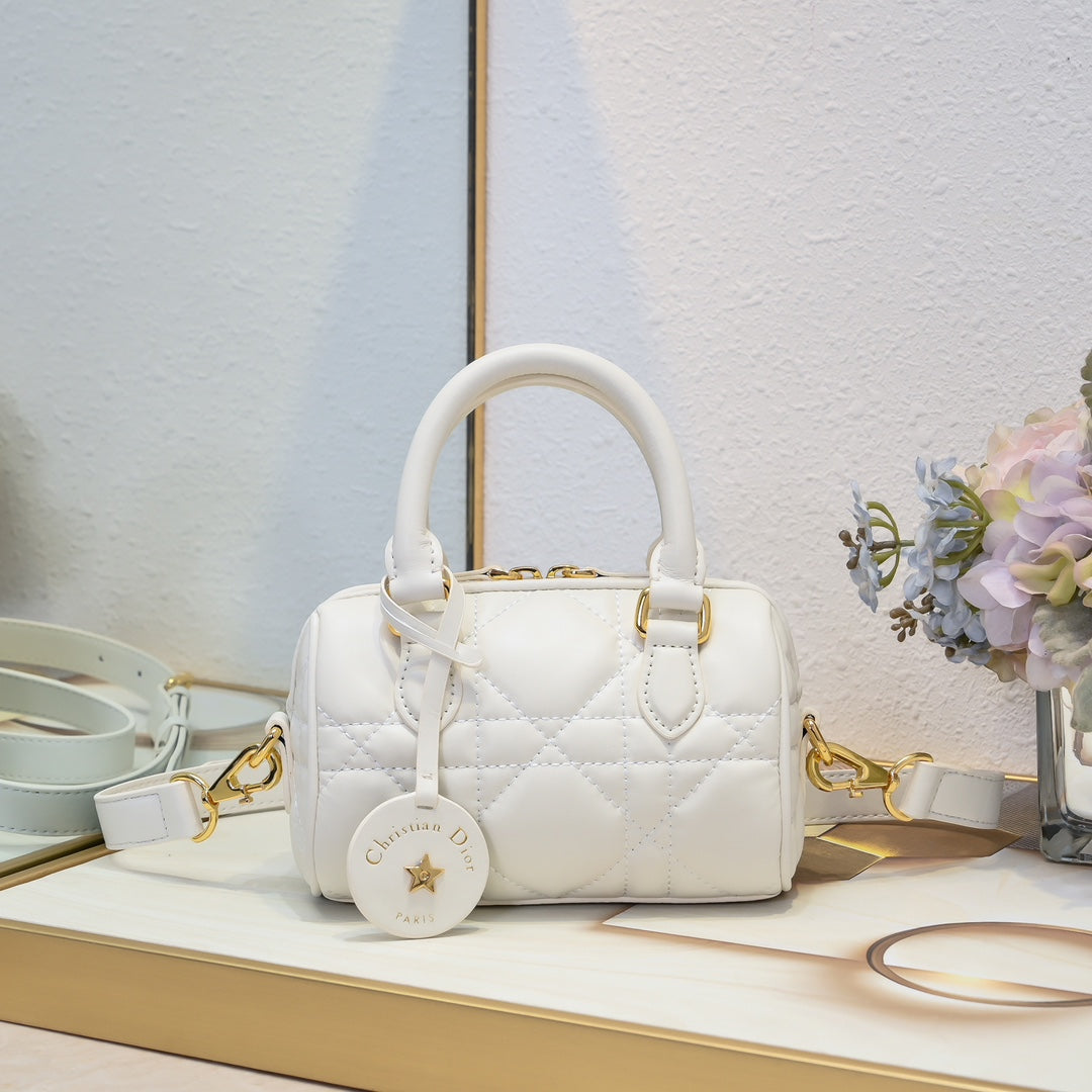 B1W15D32 Popular  leather bag