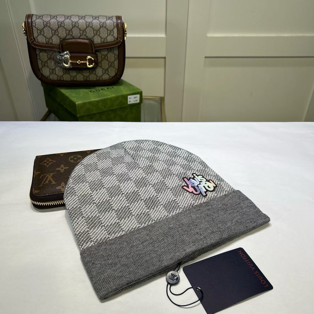 M1R86E50 Popular hats