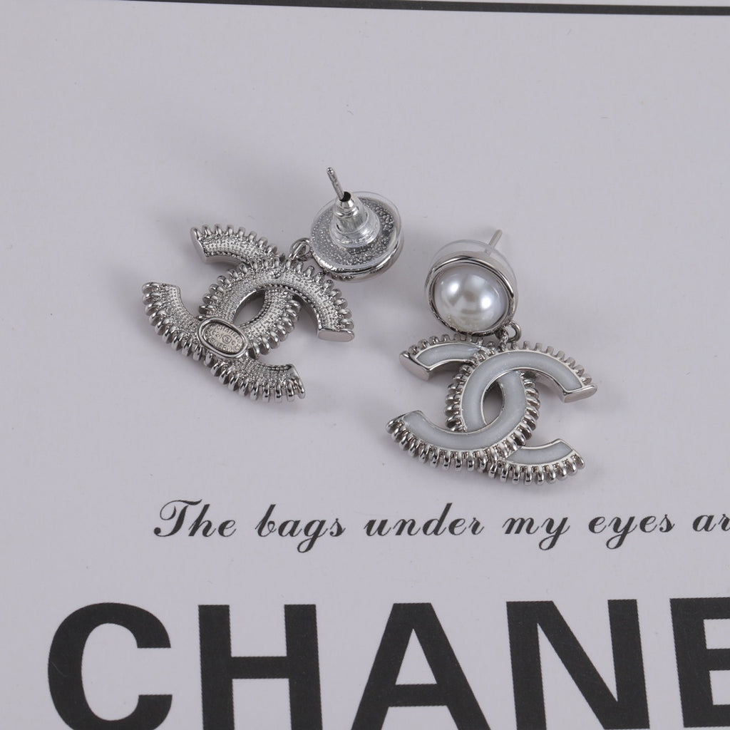 X1Z94C785E Popular  Earrings
