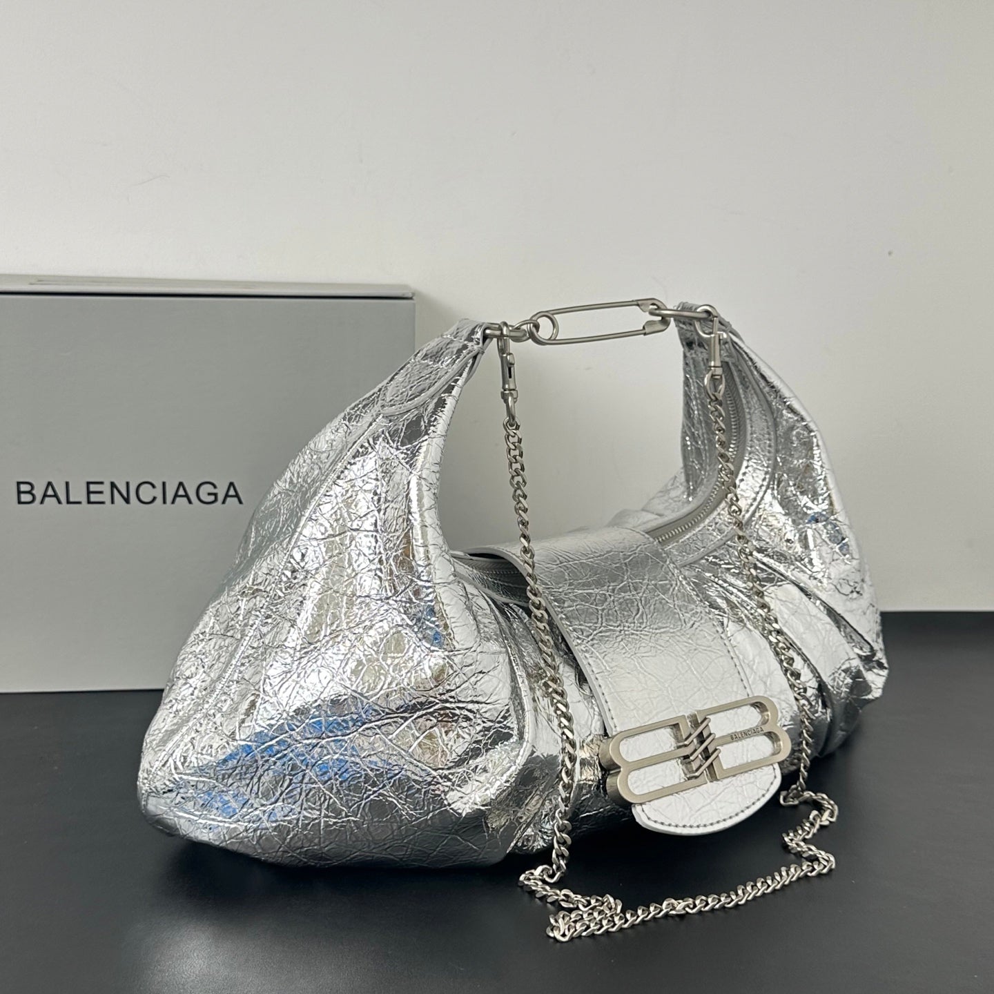 B1P36J118 Popular leather bag