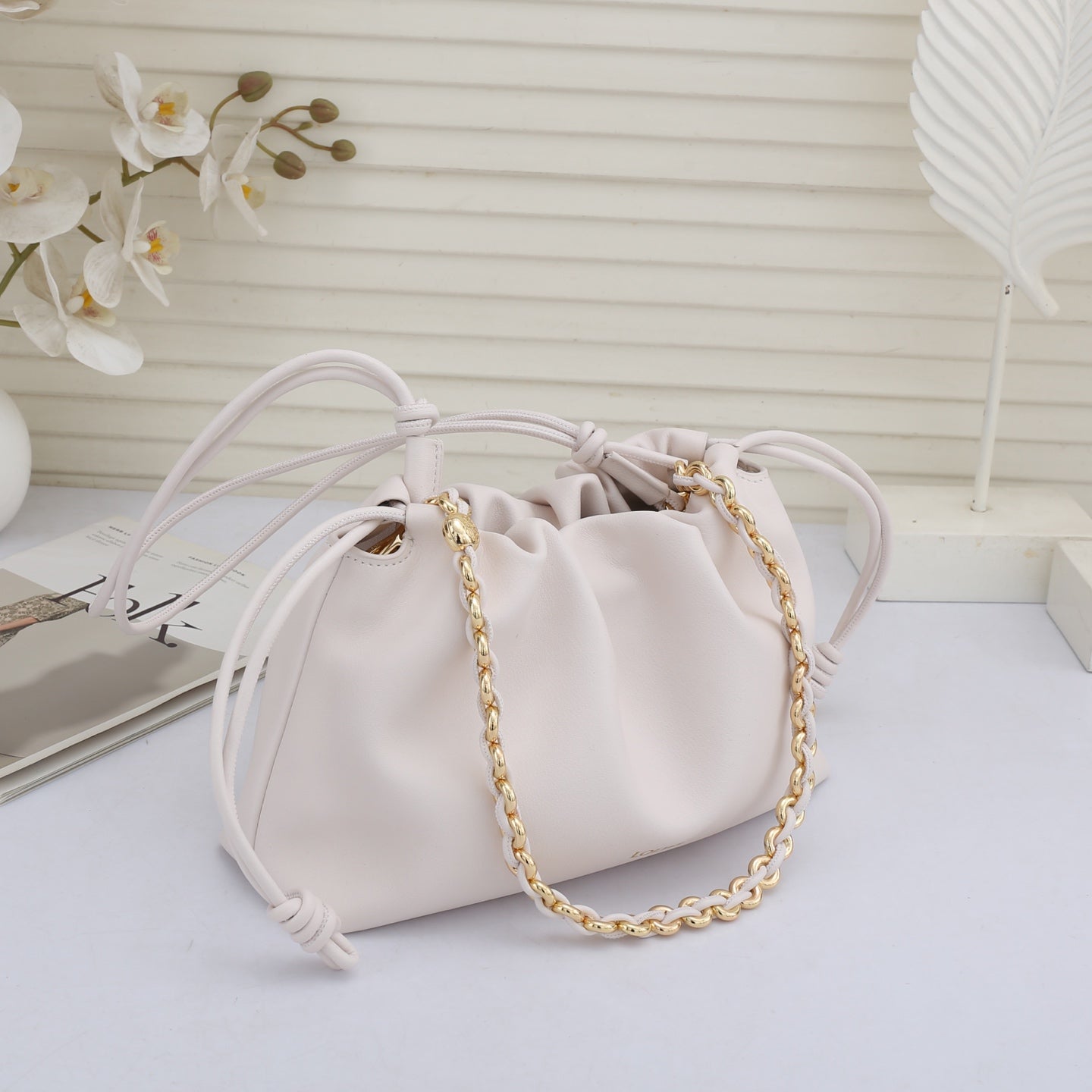 B1R66A9 Popular leather bag