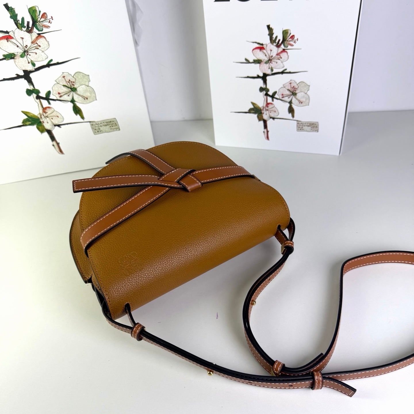 B1R76A27 Popular  leather bag