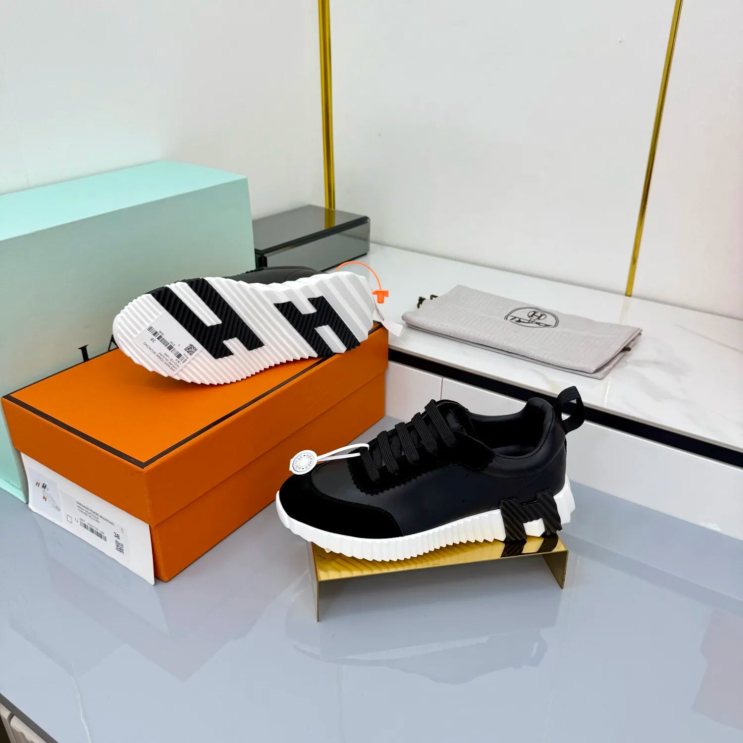 Z2Q95H133 Popular high-quality  Shoes