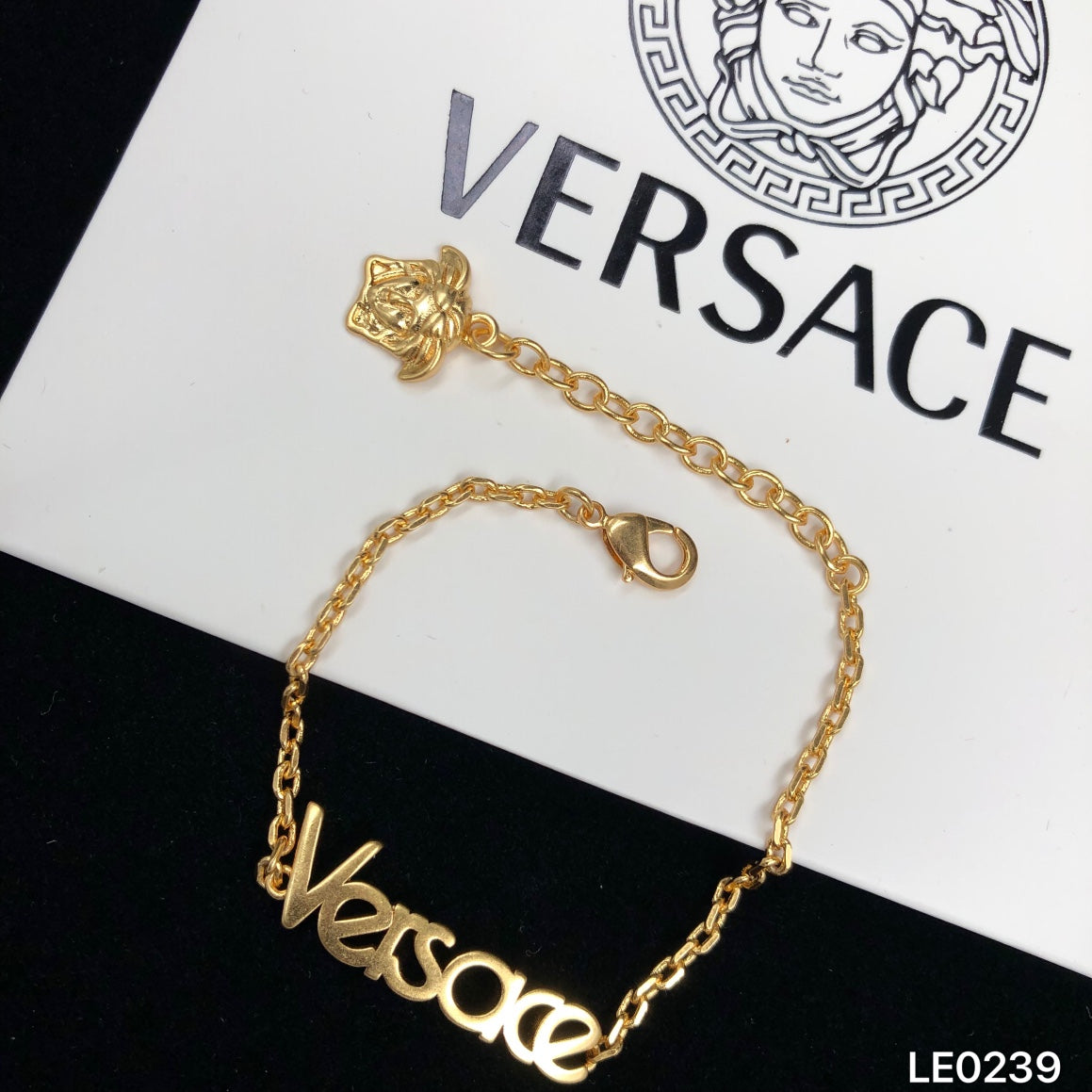 X1Q85V138X Popular Necklace. Bracelets