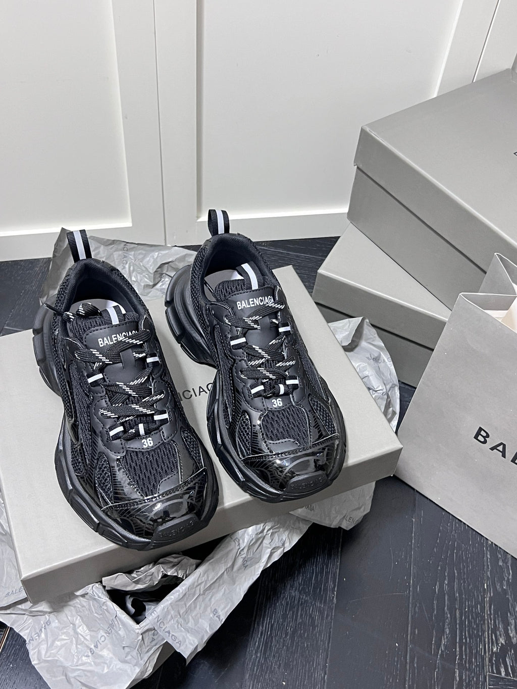 Z1Z54J115 Popular shoes